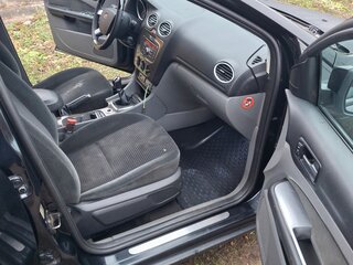 2008 Ford Focus II Рестайлинг, чёрный, 420000 рублей, вид 5