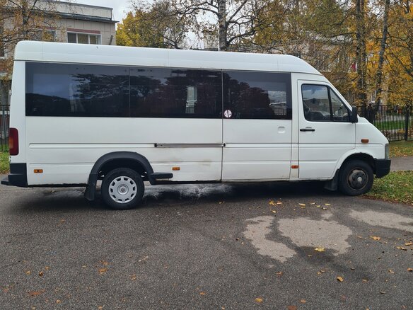 2001 Volkswagen LT, белый, 650000 рублей - вид 2