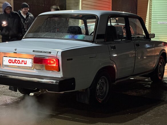 2003 Lada (ВАЗ) 2107, белый, 250000 рублей - вид 4
