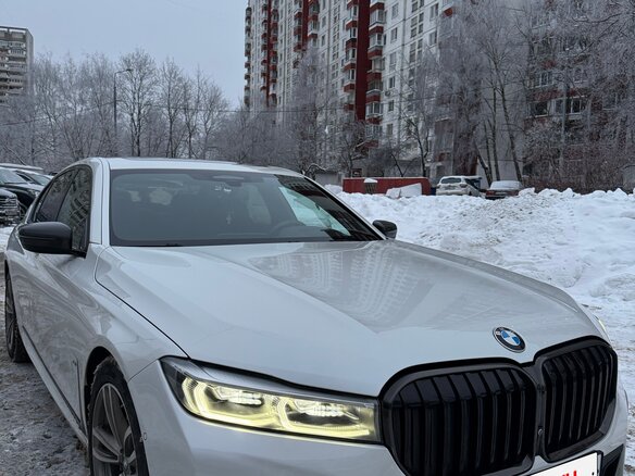 2020 BMW 7 серии 730i VI (G11/G12) Рестайлинг, белый, 4700000 рублей - вид 2