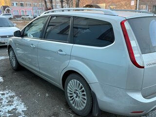 2010 Ford Focus II Рестайлинг, серебристый, 620000 рублей, вид 3