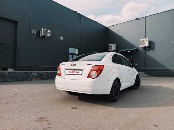 2012 Chevrolet Aveo II, белый, 599999 рублей - вид 3