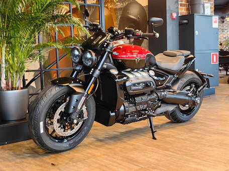 2025 Triumph Rocket III, чёрный, 3650000 рублей, вид 1