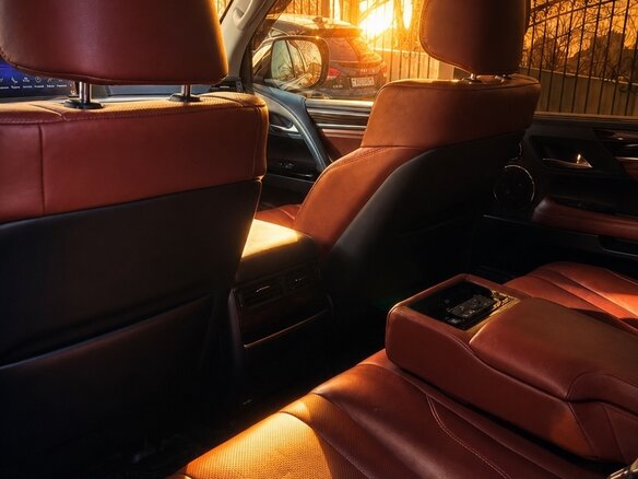 2019 Lexus LX 570 III Рестайлинг 2, синий, 8900000 рублей - вид 10
