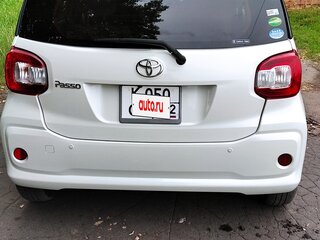 2018 Toyota Passo III, белый, 920000 рублей, вид 5