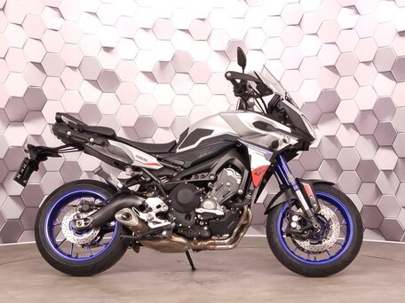 2015 Yamaha MT-09 Tracer (FJ-09), серебристый, 727000 рублей, вид 3