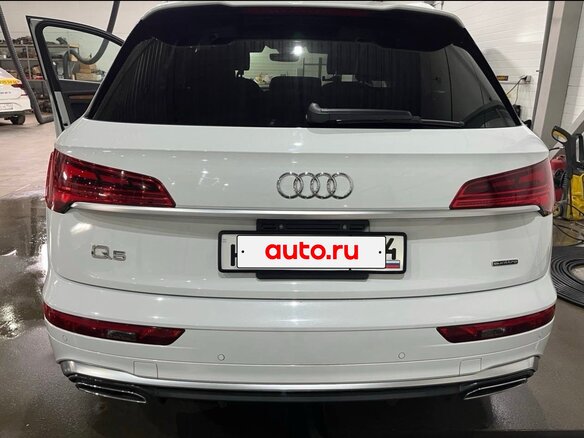 2023 Audi Q5 45 TFSI II (FY) Рестайлинг, белый, 5000000 рублей - вид 1
