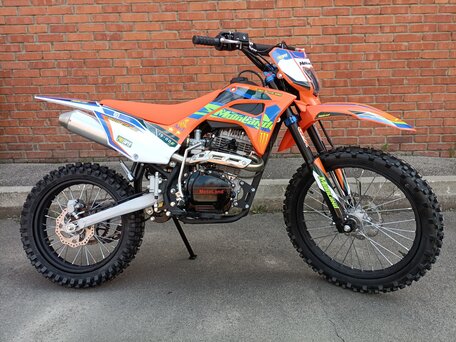 2026 BSE Z1, красный, 110000 рублей, вид 2