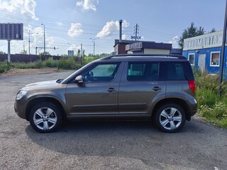 2012 Skoda Yeti I, коричневый, 1100000 рублей, вид 2