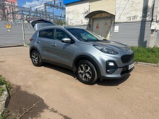 2019 Kia Sportage IV Рестайлинг, серебристый, 2100000 рублей, вид 2