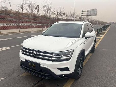 Volkswagen Tharu I