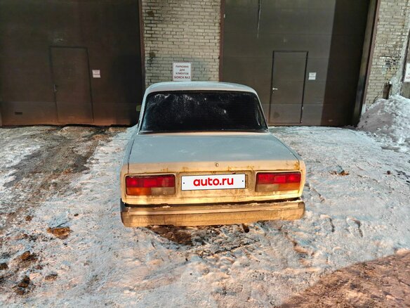 2007 Lada (ВАЗ) 2107, белый, 120000 рублей - вид 4