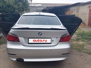 2004 BMW 5 серии 525i V (E60/E61), серебристый, 960000 рублей, вид 3