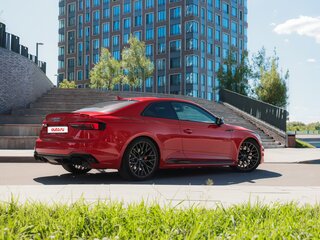 2017 Audi RS 5 II (F5), красный, 5190000 рублей, вид 3