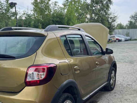 2017 Renault Sandero Stepway II, зелёный, 1150000 рублей - вид 6