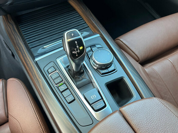 2016 BMW X5 40d III (F15), белый, 4840000 рублей - вид 21