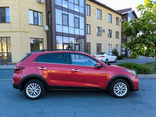 2022 Kia Rio X IV Рестайлинг, красный, 1580000 рублей, вид 5