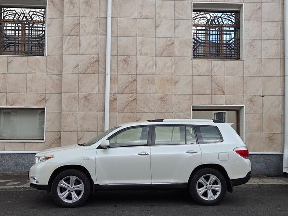 2013 Toyota Highlander II (XU40) Рестайлинг, белый, 2390000 рублей - вид 6