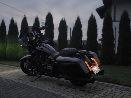2024 Harley-Davidson Road Glide, чёрный, 2450000 рублей, вид 3