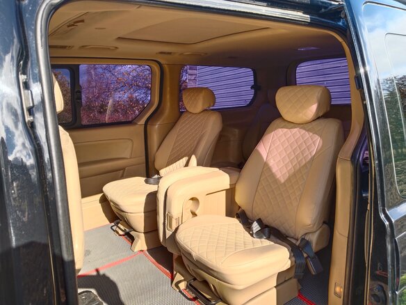2011 Hyundai Grand Starex I, чёрный, 1650000 рублей - вид 18
