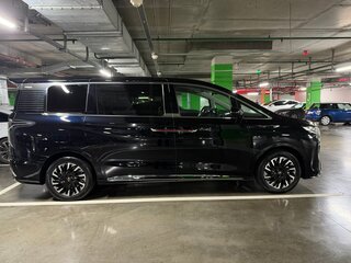 2025 Hongqi HQ9, чёрный, 5850000 рублей, вид 2