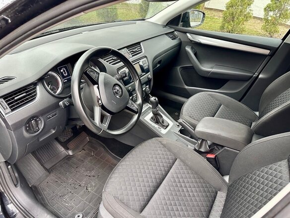 2016 Skoda Octavia III (A7), чёрный, 1500000 рублей - вид 7