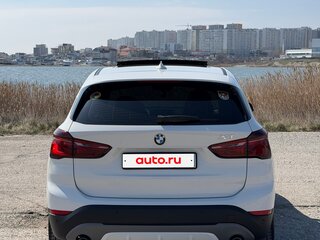 2015 BMW X1 20i xDrive II (F48), белый, 2700000 рублей, вид 4