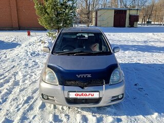 2001 Toyota Vitz I (P10), серый, 450000 рублей, вид 2