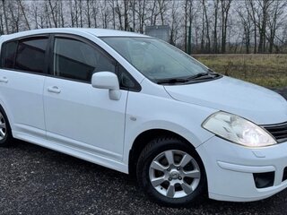 2011 Nissan Tiida I Рестайлинг, белый, 780000 рублей, вид 1