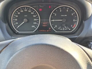 2011 BMW 1 серии 118i I (E81/E82/E87/E88) Рестайлинг, красный, 800000 рублей, вид 5