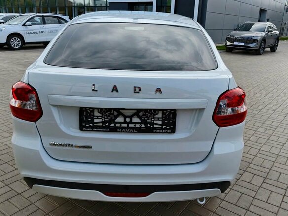 2024 Lada (ВАЗ) Granta I Рестайлинг, белый, 929900 рублей - вид 6