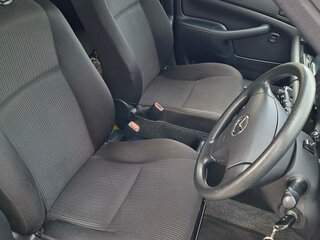 2020 Mazda Familia XP16, серебристый, 1480000 рублей, вид 3