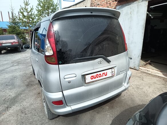 2003 Toyota FunCargo, серый, 370000 рублей - вид 5