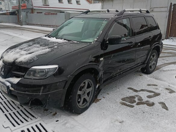 2006 Mitsubishi Outlander I, чёрный, 920000 рублей - вид 8