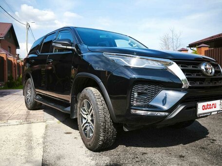 2020 Toyota Fortuner II Рестайлинг, чёрный, 3200000 рублей, вид 3
