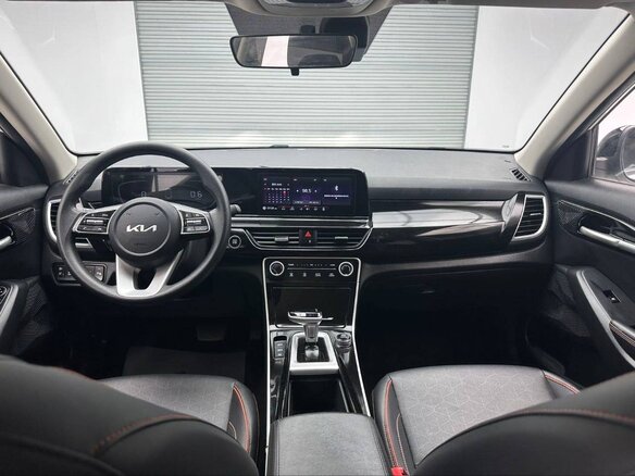 2023 Kia Seltos I Рестайлинг, белый - вид 4