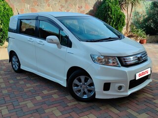 2012 Honda Freed Spike I Рестайлинг, белый, 1290000 рублей, вид 2