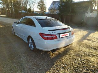 2012 Mercedes-Benz E-Класс 250 7G-Tronic IV (W212, S212, C207), белый, 1680000 рублей, вид 4