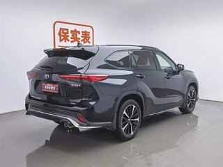 2022 Toyota Crown Kluger, чёрный, 4620000 рублей, вид 3