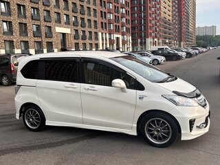 2012 Honda Freed I Рестайлинг, белый, 1150000 рублей, вид 4