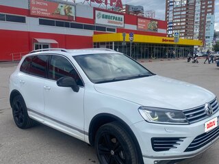 2016 Volkswagen Touareg II Рестайлинг, белый, 2900000 рублей, вид 2