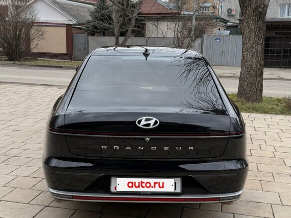 2023 Hyundai Grandeur VII, чёрный, 2500000 рублей - вид 1