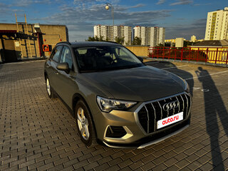 2020 Audi Q3 35 TDI II (F3), серый, 2790000 рублей, вид 3