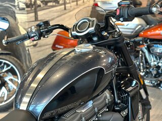 2024 Triumph Rocket 3, чёрный, 3600000 рублей, вид 4