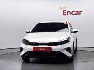 2023 Kia K3 II Рестайлинг, белый, 1600000 рублей, вид 2
