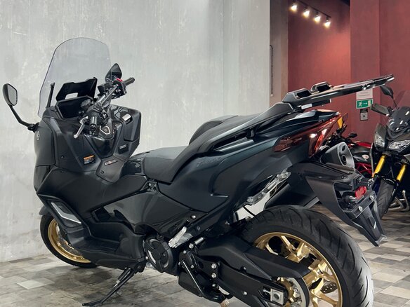 2023 Yamaha TMAX, зелёный, 1270000 рублей - вид 5