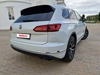 2020 Volkswagen Touareg III, белый, 5650000 рублей, вид 5
