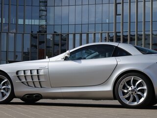 2004 Mercedes-Benz SLR McLaren, серебристый, 31850000 рублей, вид 2
