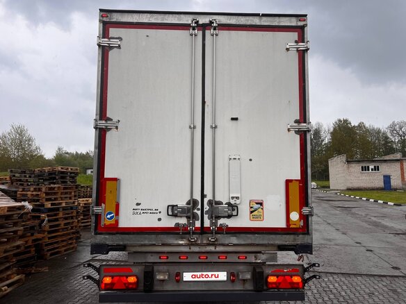 2002 Schmitz Cargobull SKO, белый, 800000 рублей - вид 9