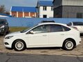 2010 Ford Focus II Рестайлинг, белый, 400000 рублей - вид 9